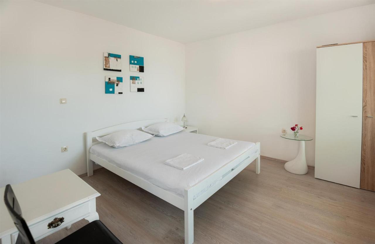 Apartments Antonija Omiš Kültér fotó